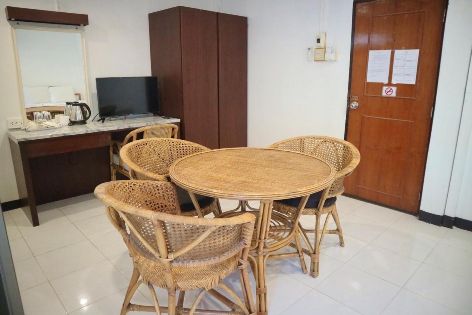 Sunshine Guest House Hua Hin Exterior photo
