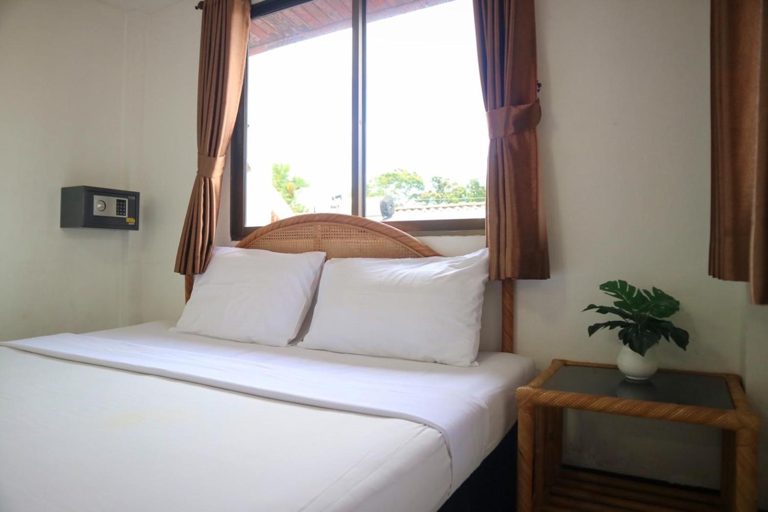 Sunshine Guest House Hua Hin Exterior photo