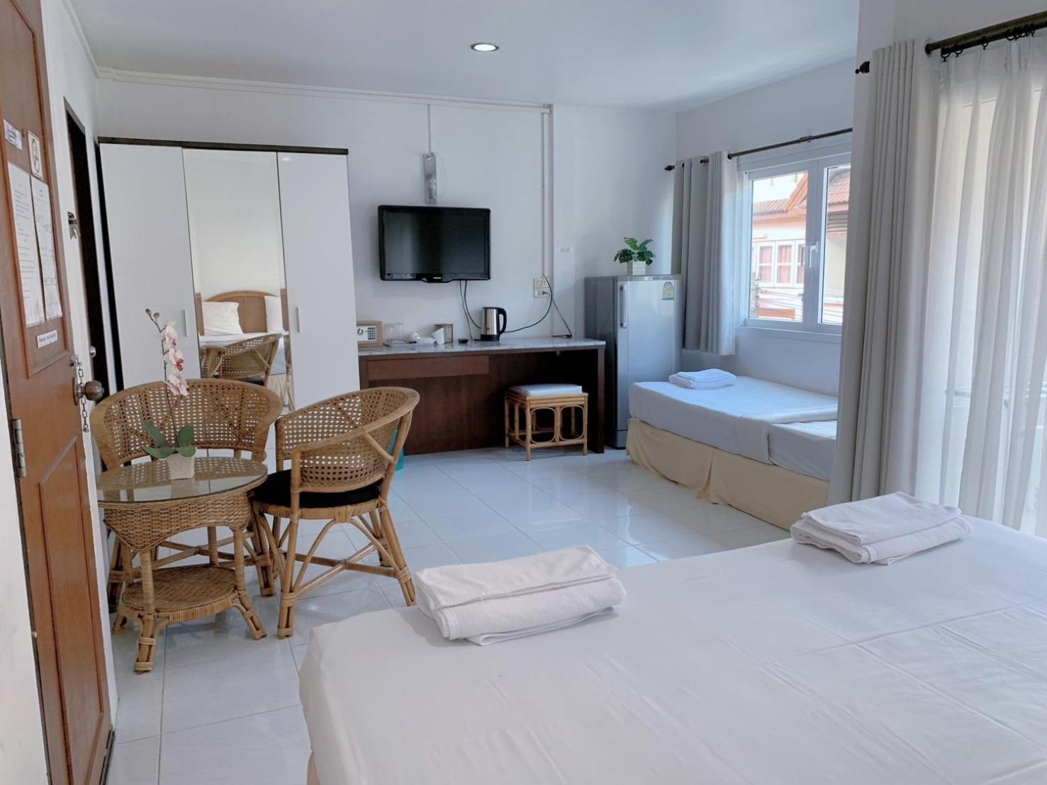 Sunshine Guest House Hua Hin Exterior photo